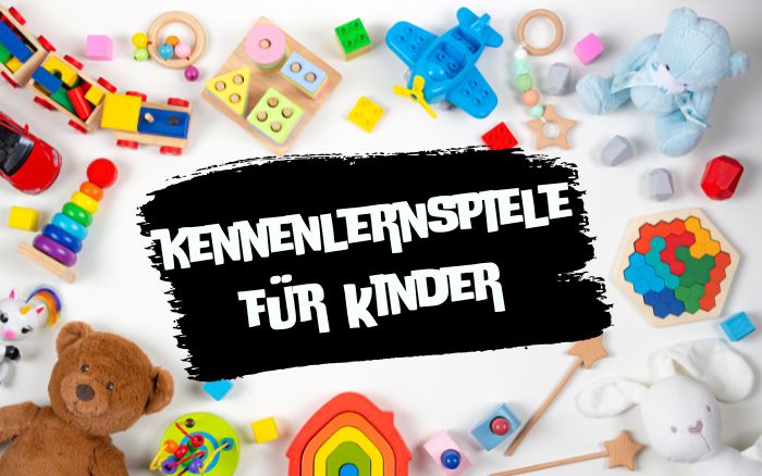 Kinder spielen gemeinsam ein lustiges Kennenlernspiel im Kreis und lachen fröhlich. Perfekt für Schule, Kindergeburtstag oder Ferienlager, um neue Freunde zu finden.